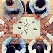 como-generar-ideas-innovadoras-y-cumplir-con-los-retos-del-negocio